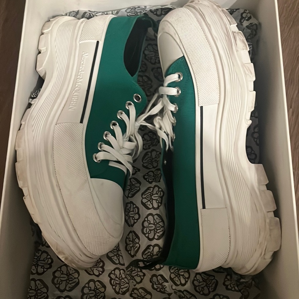 100% real Green Alexander McQueens